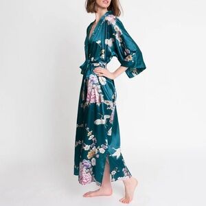 Kim + One Teal Chrysanthemum and Crane Long Robe, One size